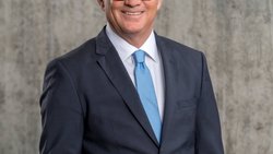 Michael Frank Der 59-Jährige ist seit elf Jahren Direktor des Verbands der Schweizerischen Elektrizitätsunternehmen (VSE). Die über 400 Mitglieder produzieren mehr als 90 Prozent des Schweizer Stroms.