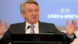 ERFOLGSVERWÖHNTER INVESTOR: Ernst Tanner macht Kasse mit dem Firmenimperium von René Benko.