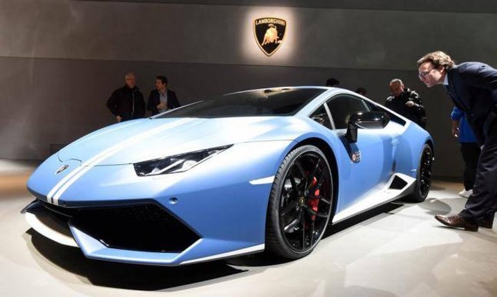 autosalon_genf_2.jpg