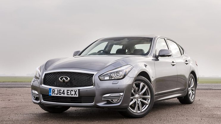 Infiniti Q70: Hat extra einen Sparknopf und einen Sportknopf. PR