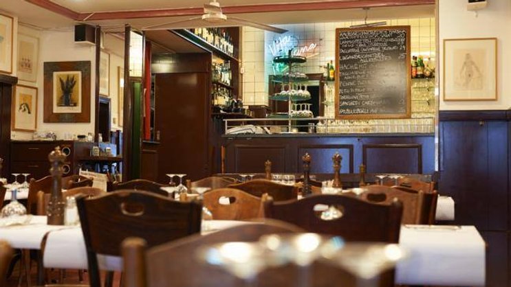 Französisch angehauchten Interieur: Bodega zum Strauss in Basel.