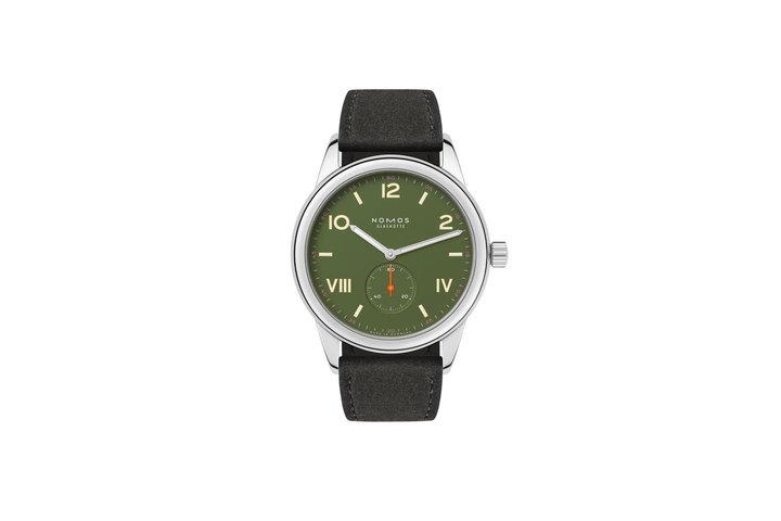 01_NOMOSGlashuette_0739_Club_Campus_38_all_olive_3543x2362px.jpg