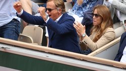 Grund zum Jubeln: Rolex-Chef Jean-Frédéric Dufour, hier mit seiner Frau Anne-Carole Dufour am French Open in Paris 2019, muss nicht mit nachlassender Nachfrage nach seinen Uhren rechnen, auch wenn er die Preise erhöht.