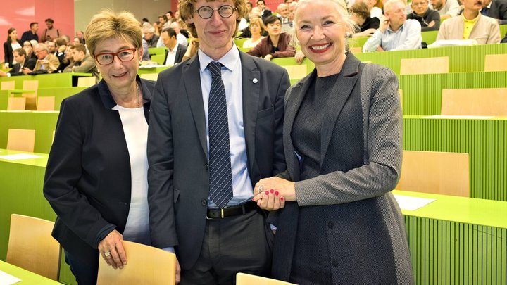 Betty Zucker, Betty Zucker & Co.;Thorsten Hens, Wirtschaftsprofessor, Uni ZÃ¼rich;Susanne DÃ¼ppenbecker, Executive Director, Bank Vontobel AG