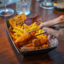 Vegi in der Krise Fleischkonsum belastet das Klima. Alternativen auf Pflanzenbasis, wie die Chicken Tenders von Planted, bleiben gefragt. Jetzt zeigt sich, welche Anbieter fit für die Zukunft sind.
