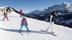 Skiferien: Mit WeSki soll die Organisation ein Kinderspiel werden.  Keystone