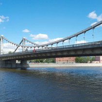 Kertsch-Brücke: Im Mai eröffnete Präsident Putin die erste Verbindungsbrücke auf die Krim.