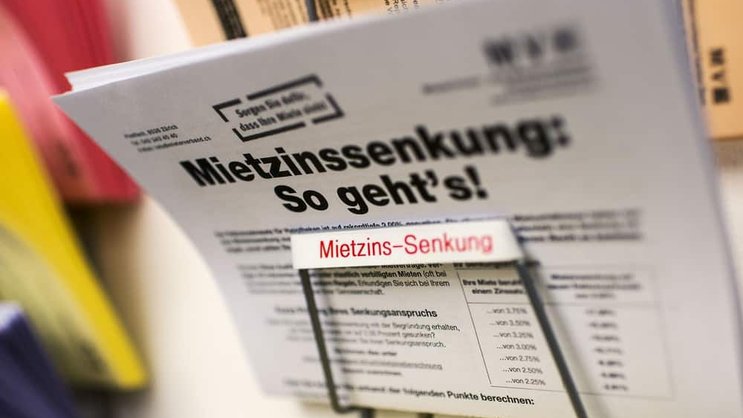 Mietzinssenkung: Musterbriefe aus dem Internet können Ihnen helfen. Keystone