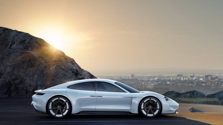 porsche08.jpg