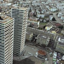 In einem der drei höchsten Wohnhäuser der Schweiz in Dübendorf steht die Penthouse-Wohnung zum Verkauf.