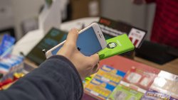 Kein Akku, kein Problem: Chimpy sieht sich selbst als «Convenience»-Produkt, bequem und sofort verfügbar.