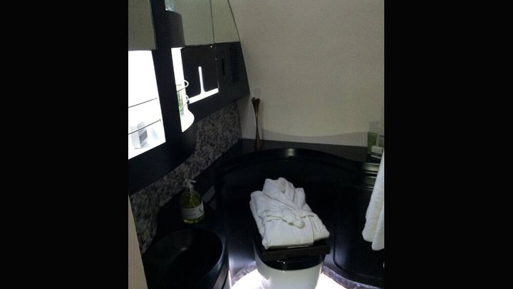 first-class-2.jpg