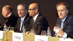 Migros-Spitze mit CEO Herbert Bolliger (r.): Delegierte fordern die Trennung von Verwaltungsrat und operativer Führung.