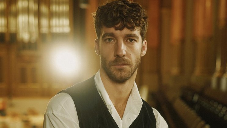 Für die Spielzeiten 2028/29 und 2029/30 übernimmt Lorenzo Viotti die musikalische Leitung am Opernhaus Zürich.