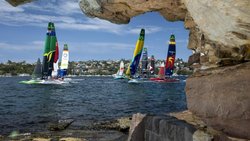 Die Sail-GP-Katamarane, hier im Hafen von Sydney unterwegs, konkurrieren am kommenden Wochenende in Genf.