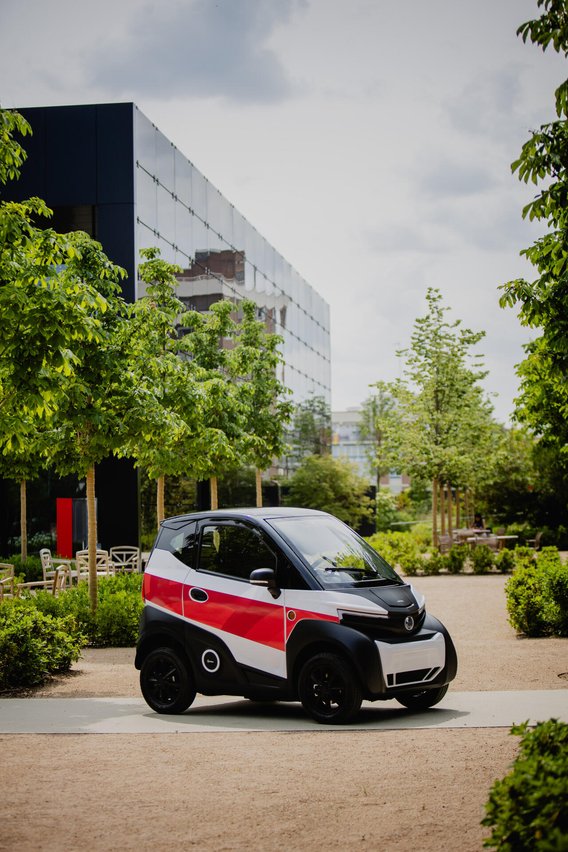 View of the new Silence S04 line-up in front of an architectural building.jpg