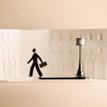 Arthur Choquets Uhr gewann den 1. Platz unter den besten Technikern. Sein Werk ist von der Pariser Architektur inspiriert.