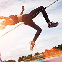 Auf dem Weg zur finanziellen Unabhängigkeit ist der erste Schritt tatsächlich der schwierigste. Doch Frauen sollten den Mut aufbringen, zu springen!