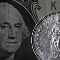 George Washington trifft Helvetia: Die US-Bank JP Morgan zählt den Franken neben Dollar, Yen und Singapur-Dollar zu der sichersten Währung der Welt.