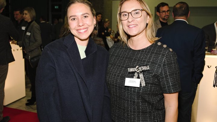 Carolyn Pike, FGS Global; Lidia Manfredi, Velux Schweiz AG