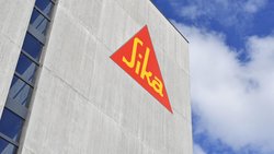 SIKA, SPEZIALITAETENCHEMIE, CHEMIEUNTERNEHMEN, BAUSTOFFPRODUZENT, BAUSTOFFHERSTELLER, UEBERNAHME, UEBERNAHMEKAMPF, SAINT GOBAIN, ST. GOBAIN,