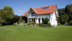 Eine Immobilienschätzung kostet selbst bei Standardobjekten schnell über 1'000 Franken.