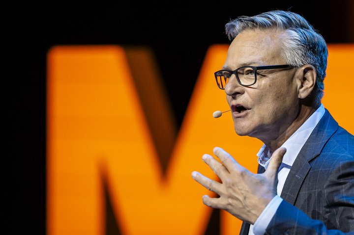 Mario Irminger, Praesident der Generaldirektion MGB, .spricht waehrend der Bilanzmedienkonferenz der Migros, am Dienstag, 25. Maerz 2025 in Zuerich. (KEYSTONE/Michael Buholzer)