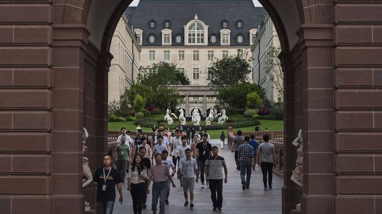 Neuer Ox Horn Campus bei Shenzhen: Huawei hat sein Forschungs- und Entwicklungszentrum in aufwendigen Nachbauten von europäischen Sehenswürdigkeiten untergebracht.