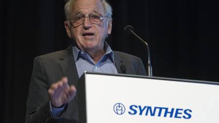 Verkauft sein Lebenswerk: Hansjörg Wyss auf der Synthes-Generalversammlung. (Bild: Keystone)