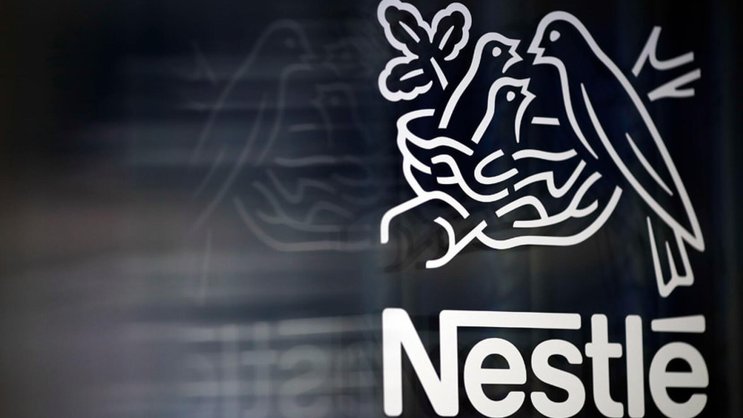 Schriftzug und Logo von Nestlé.