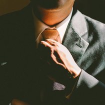 Geschasste CEOs: Der Absturz aus der Konzernspitze schmerzt. Pixabay