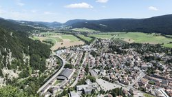 Im Val-de-Travers sind enorm hohe Steuern fällig.