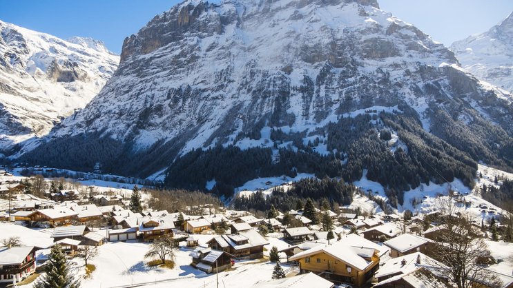 Die Skigebiete profitieren dank der Schneefälle von Mitte März von Spontanbuchungen.