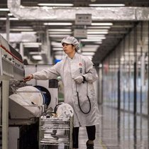 Angestellte in einer chinesischen Fabrik von Huawei: Der Konzern ist im Visier der US-Regierung.