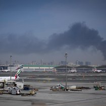 Wegen des Iran-Konflikts stehen die Golf-Flughäfen Dubai, Abu Dhabi und Doha still.