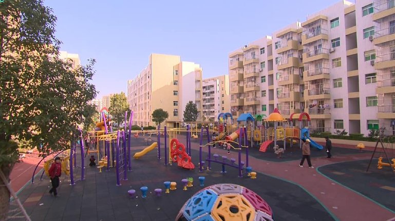Crystal_Biel_Shenzen_Spielplatz.jpeg