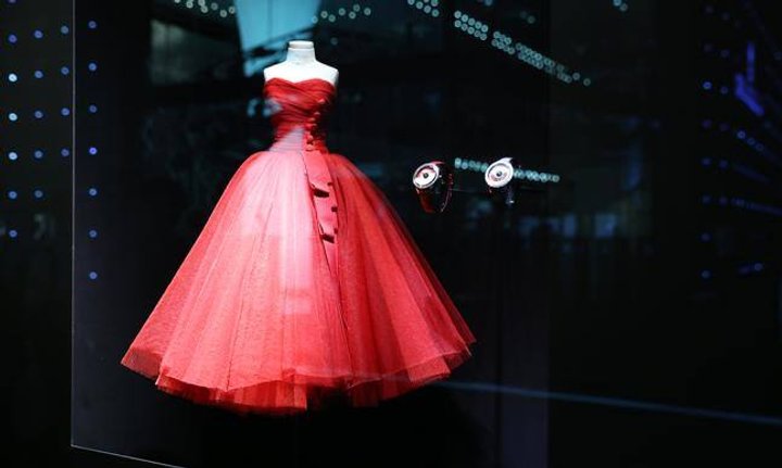 brautkleid-baselworld.jpg