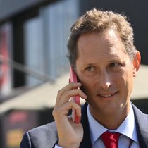 Agnelli-Erbe John Elkann führt an zwei juristischen Fronten einen Kampf um das Erbe der Familie.