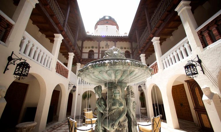 versace_mansion.jpg