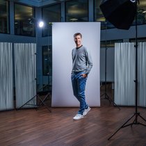 CEO Markus Schwab hat Yuh im Rekordtempo in die Gewinnzone geführt. Dort soll die Firma auch bleiben.