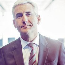 Ulrich Spiesshofer führt stark von der Front.
