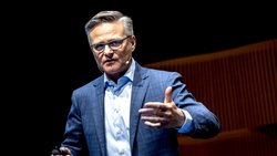 Migros-Chef Mario Irminger will Eigenmarken von Dritten im Ausland produzieren lassen. Das ist billiger.