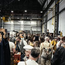 Die alte Federnfabrik am Stadtrand von Düsseldorf bietet mit ihrem rauen Industriecharme das passende Ambiente für Aussteller und Besucher der Heritage Post Trade Show.
