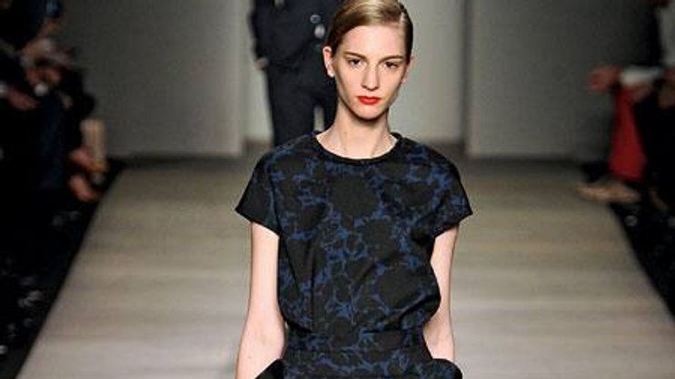 Marc by Marc Jacobs: Die junge Linie gibt sich schlicht und minimalistisch in Farbe und Schnitt.