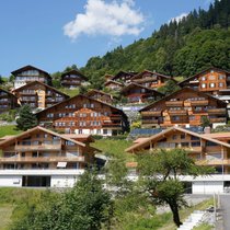 Überbauung in den Schweizer Bergen: Zweitwohnungen sind im letzten Jahr vielerorts deutlich teurer geworden.
