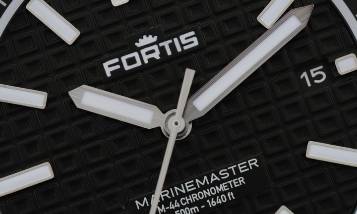 2_Fortis_Marinemaster_Gravity_Black_2026.jpg
