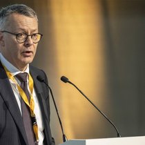 Diskrepanz: Sika unter Präsident Thierry Vanlancker (im Bild) und CEO Thomas Hasler brilliert mit den Geschäftszahlen, nicht aber auf dem Börsenparkett.