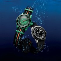 Die «Scuba Fifty Fathoms» (l.) ist eine verspielte Hommage an Blancpains Taucheruhr «Fifty Fathoms».