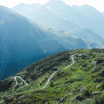 Brutal und faszinierend in einem: Die Serpentinen auf die Rossmettlen hoch über Andermatt.
