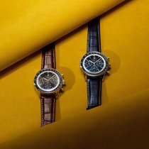 Eine Breitling-Ikone in zwei neuen Ausführungen: Die Navitimer B19 Chronograph 43 Perpetual Calendar aus Platin (l.) sowie Edelstahl und Platin.